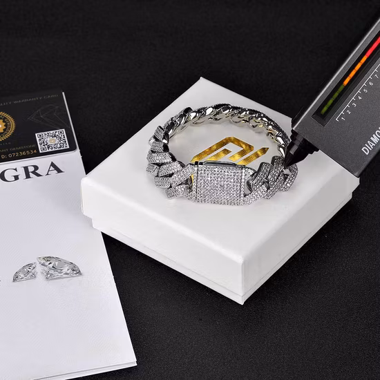 18K ゴールド メッキ ネックレス ダイヤモンド ジルコン アイスアウト クロス ペンダント チェーン ネックレス レディース/メンズ/ユニセックス
